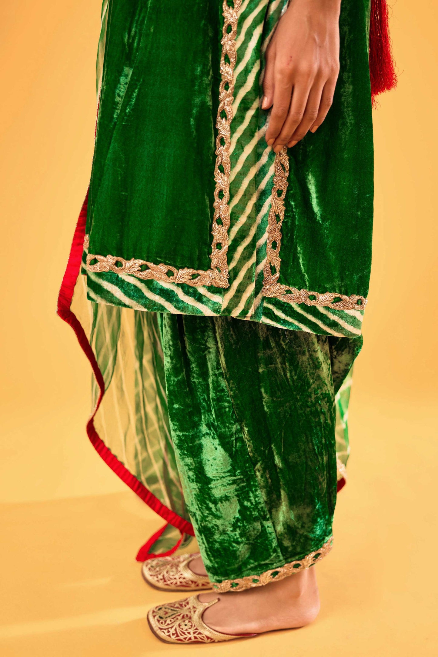 Sagarika Makhmal Joda (Sabz Hara)