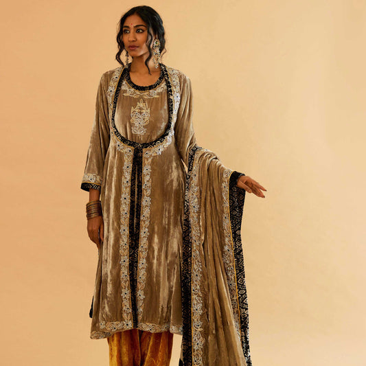 Shehzadi Rupehli Makhmal Joda