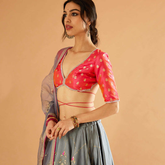 Gayatri Devi Lehenga (Faqtai)