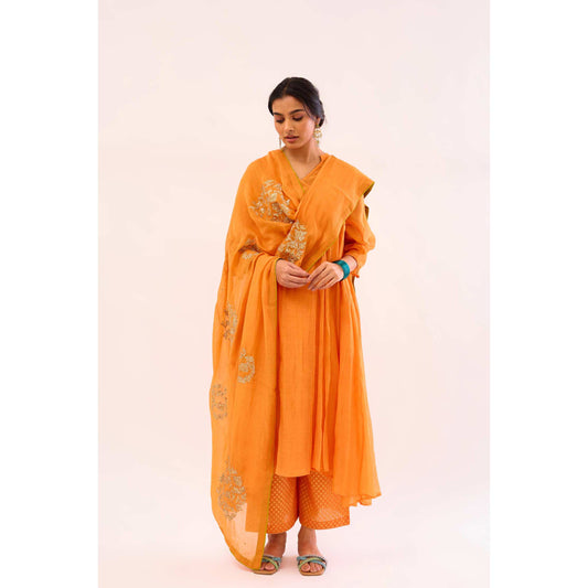 Nargis Joda Narangi