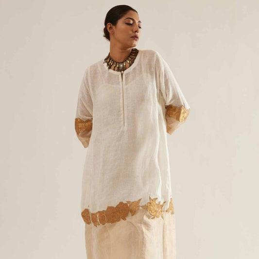 Sunehri Afshan Kurta