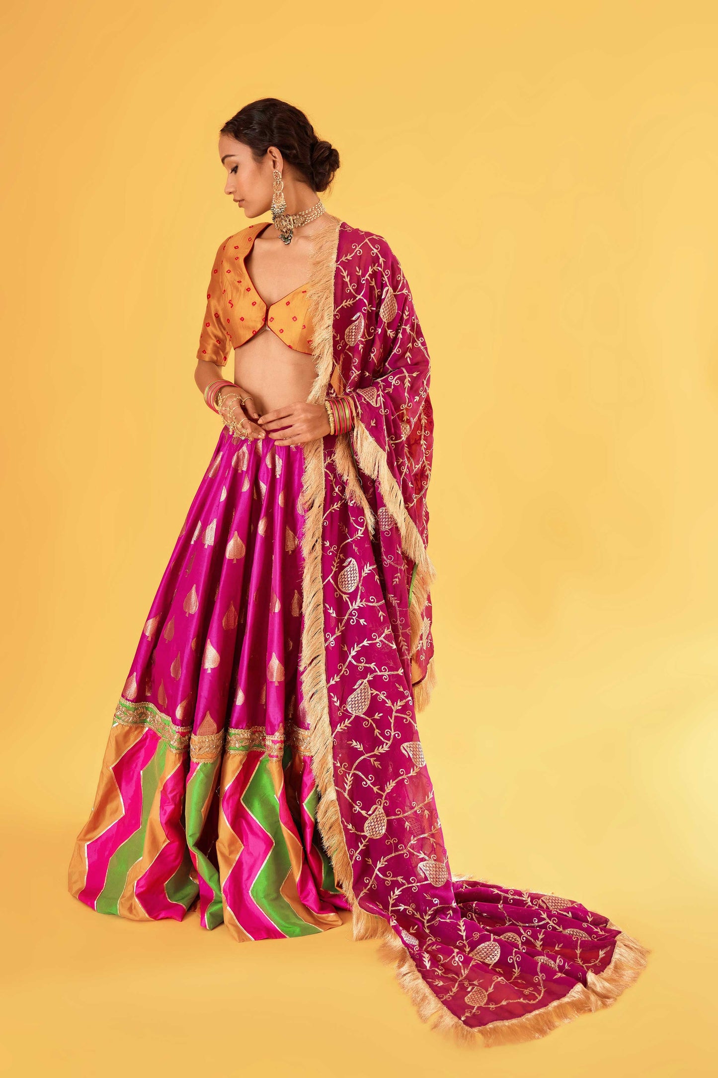 Yogeshwari Chatapati Lehenga (Kaasni)